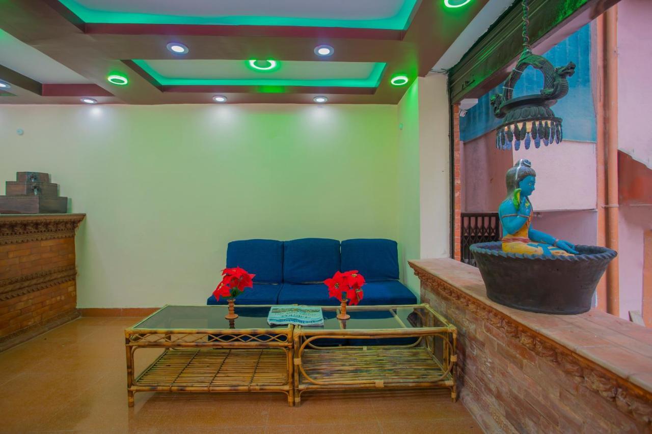 Oyo Hotel Antique Kutty Kathmandu Luaran gambar