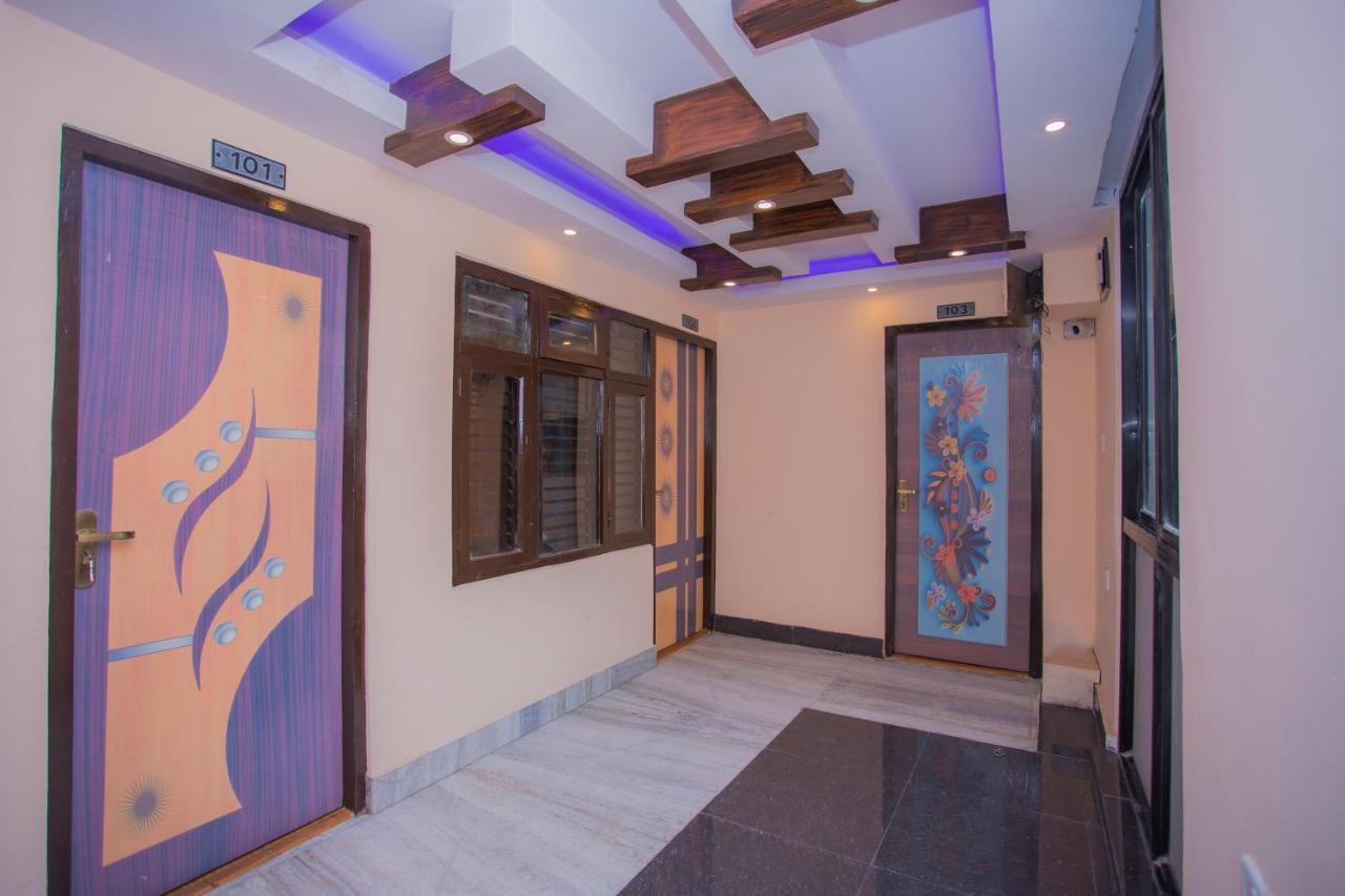 Oyo Hotel Antique Kutty Kathmandu Luaran gambar