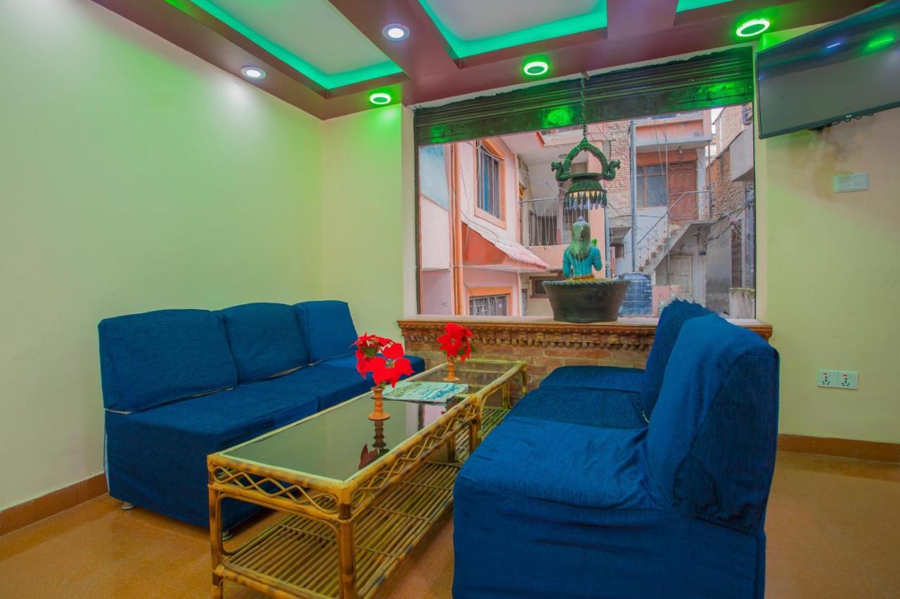 Oyo Hotel Antique Kutty Kathmandu Luaran gambar